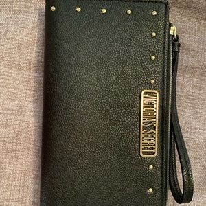 Brand new Victoria’s Secret clutch